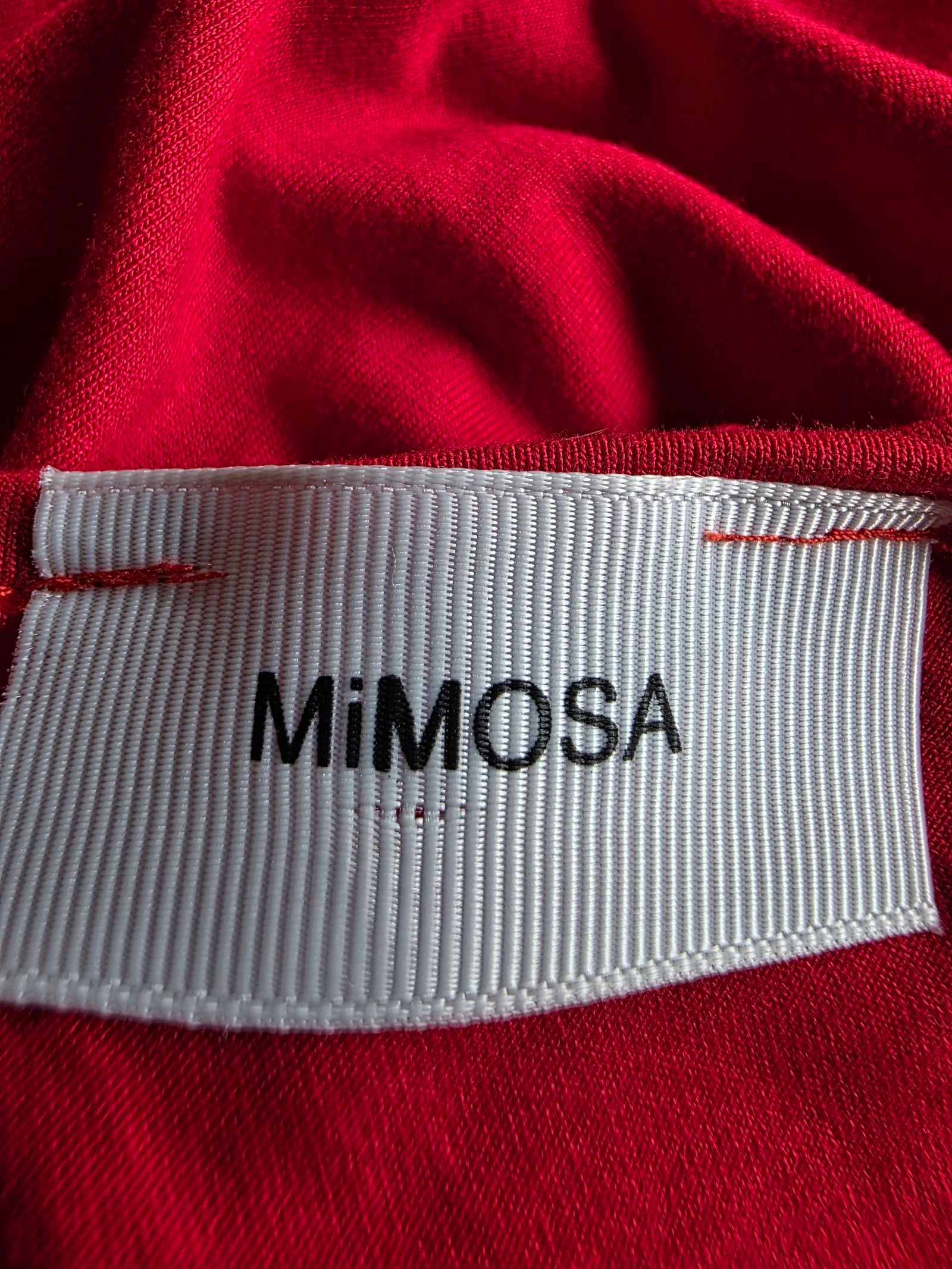Vestido largo rojo con cuello de clérigo & banda dorada brillante MiMOSA talla única hasta la 38 – photo 9